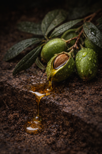 Skin-mimicking oils